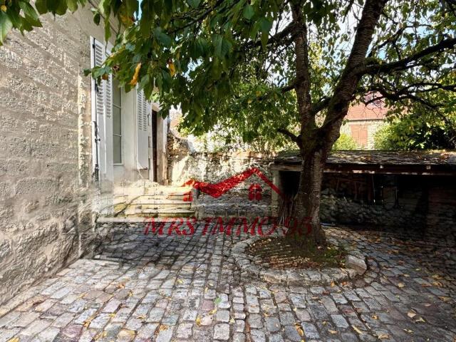 Belle demeure du Xvi siècle de 220 m2 sur 643 m2 220m² Ecouen