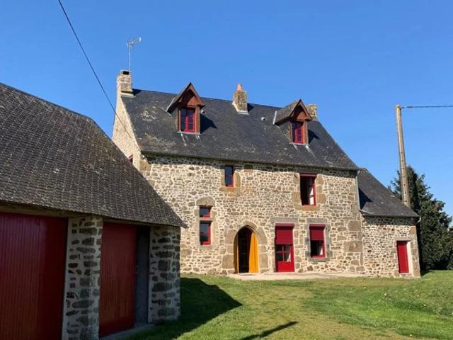 Belle demeure du XVIème siècle, dans petit hameau