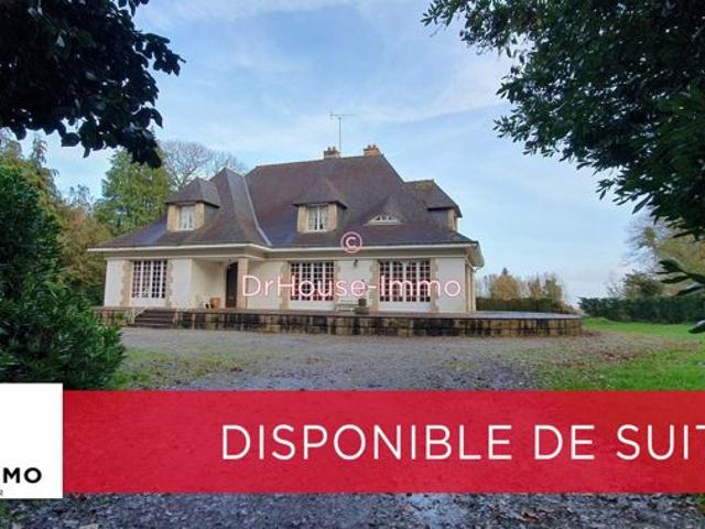 Belle demeure des années 70 de 230 m² habitables avec pierres apparentes sur grand terrain arboré