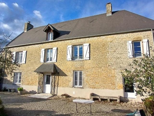 Belle demeure / village pittoresque 225m² Carentan