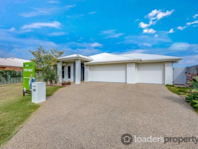 BELLE EDEN FAMILY PACKAGE STUNNING HOME 4 BEDROOMS, MEDIA + 3 LIVING AREAS, POOL & HUGE SHED on 970M2