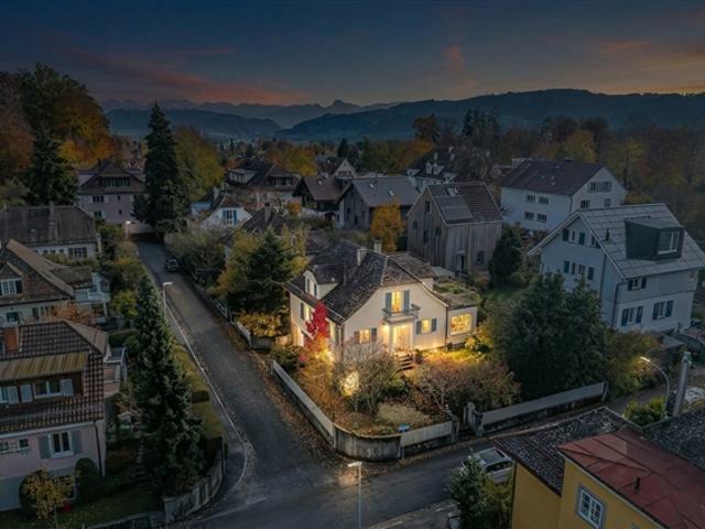 BELLE ÉPOQUE VILLA IN BESTER LAGE DER BERNER ELFENAU