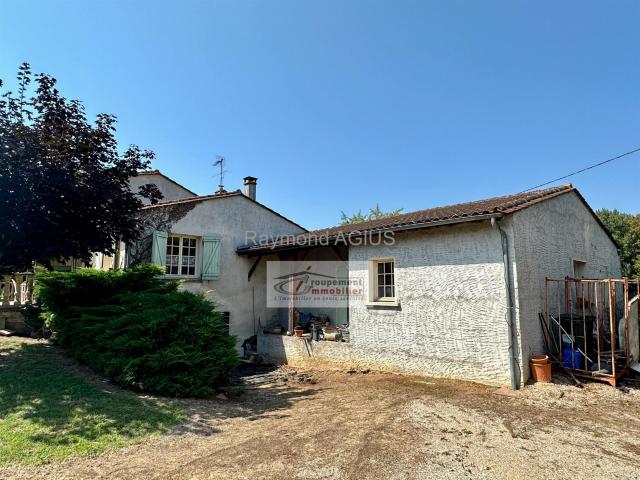 Belle et grande maison de 5 chambres 219m² Saint Seurin de Prats