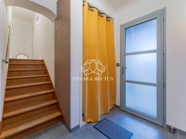 Belle et grande maison familiale, jardin plat et arboré, au. 180m² Lissieu