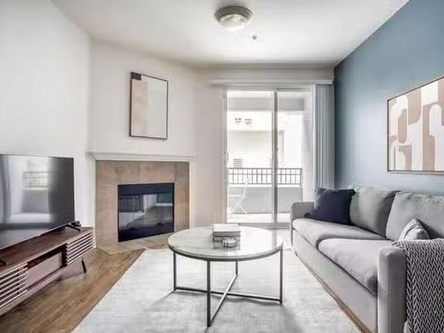 Belle Fontaine, 4077 Glencoe Ave, Del Rey 1 Bedroom 1 Bath
