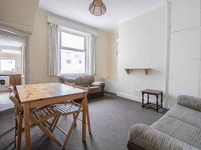 Belle Grove West, Spital Tongues. 3 bed terraced house to rent £1,430 pcm £330 pw