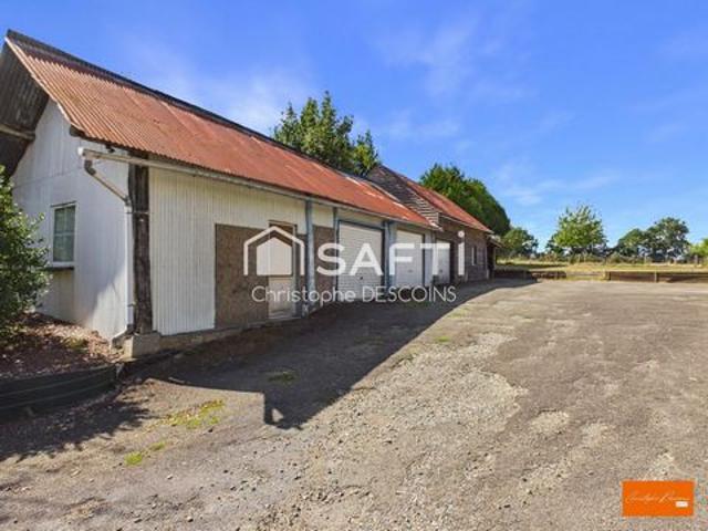 BELLE LONGÈRE DE 160 M² À LA CHAPELLE AU RIBOUL