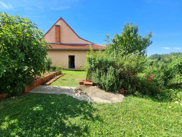 Belle longère de 251 m² sur terrain de 2166 m²