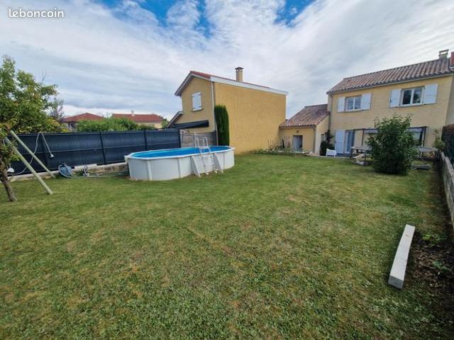 Belle maison 105m² hab / Terrain 405m² / Centre village