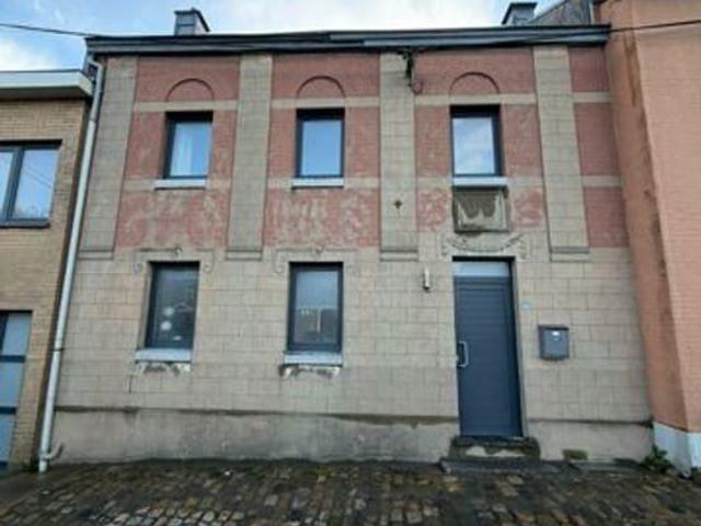 Belle maison 2 chambres avec jardin et garage à louer!
