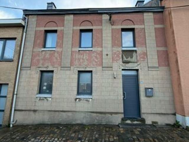 Belle maison 2 chambres avec jardin et garage à louer!
