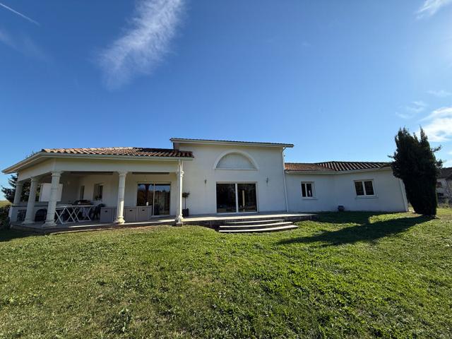 Belle maison contemporaine de plain pied