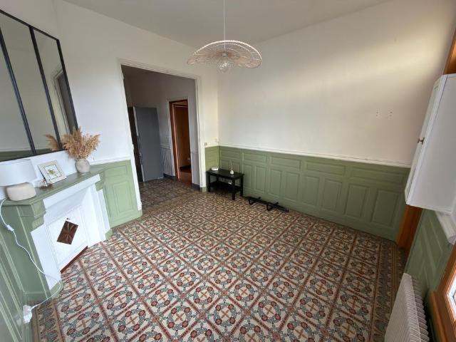 BELLE MAISON AMIÉNOISE MEUBLÉE 4 PIECES AVEC GARAGE + JARDIN