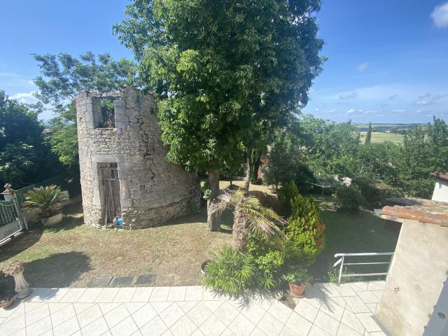 Belle maison ancienne rénovée avec jardin