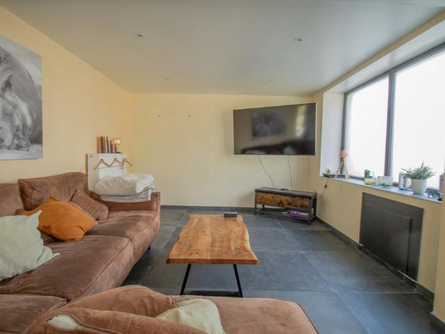 BELLE MAISON AU CALME à 6560 Erquelinnes  Loyer: 800 € / mois