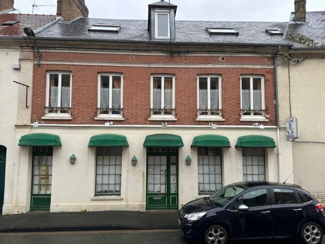 Grande maison au centre ville de GAILLON