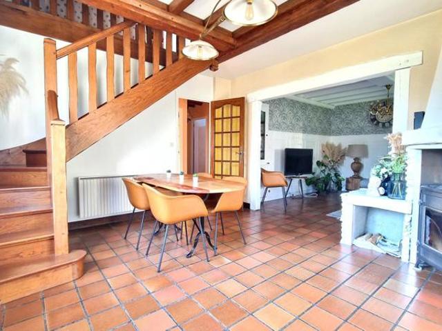 Belle maison avec véranda 184m2 5 chambres dépendances grand terrain