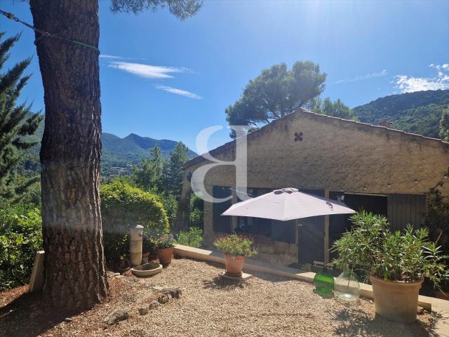 Belle maison avec piscine et vue à vendre à Nyons 93m² Nyons
