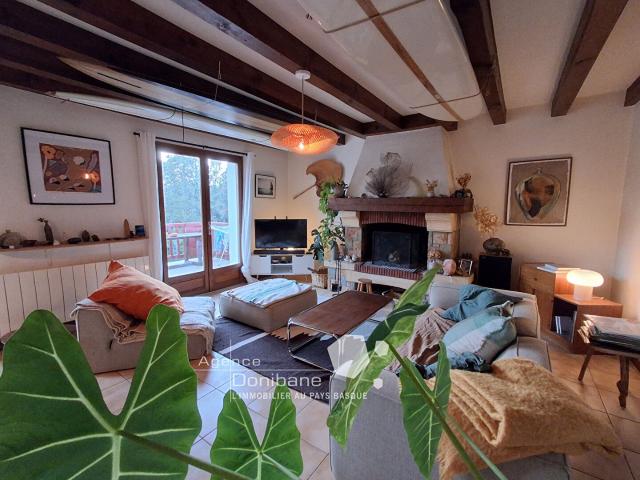 Belle maison basque à ARBONNE, très proche du golf d'Arcangu. 197m² Arbonne