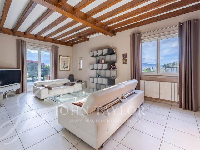 Belle maison d’architecte au calme, 5 ch, dans un quartier r. 168m² Saint Etienne