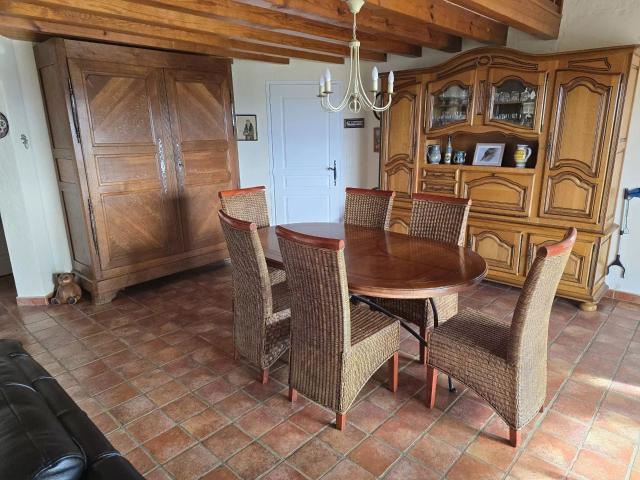 Belle maison d'architecte perchée sur les hauteurs de Sauvet. 230m² Sauveterre de Béarn