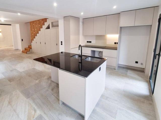 Belle maison de 140m² avec JARDIN TERRASSE CLIM ET PARKING Proche Parc Bordelais