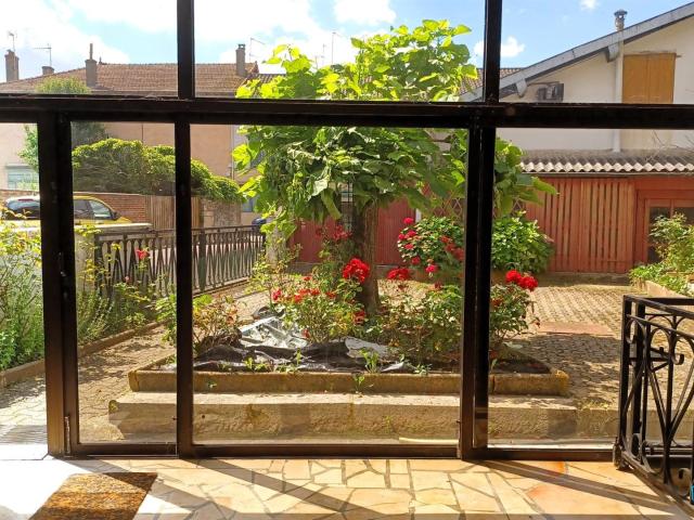 Belle maison de 170M² avec cour et double garage 170m² Romenay