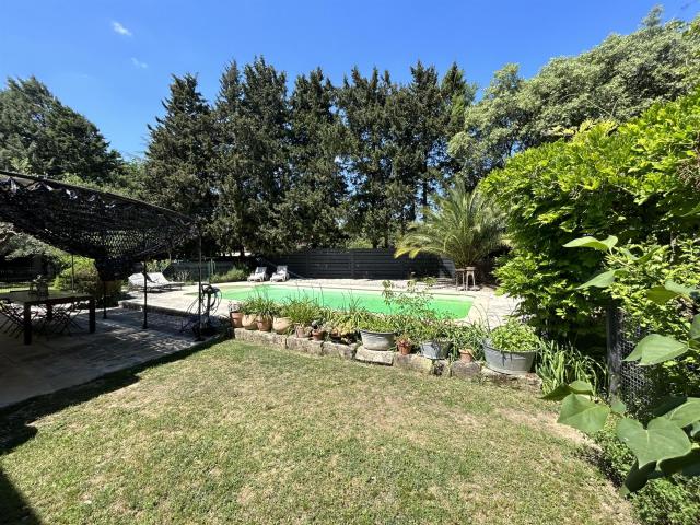 Belle maison de 188 m2 avec piscine sur un terrain de 6345 m. 188m² Montaren Et Saint Médiers