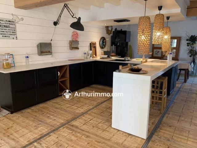 Belle maison de caractère de 225 m² avec grand terrain clos