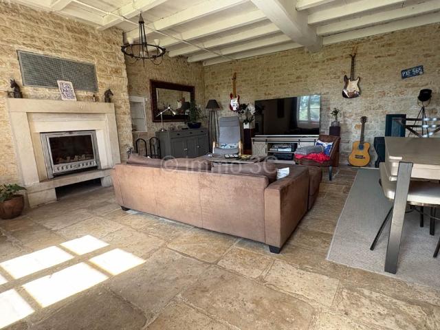 Belle Maison de Maître avec grand terrain 258m² Melle