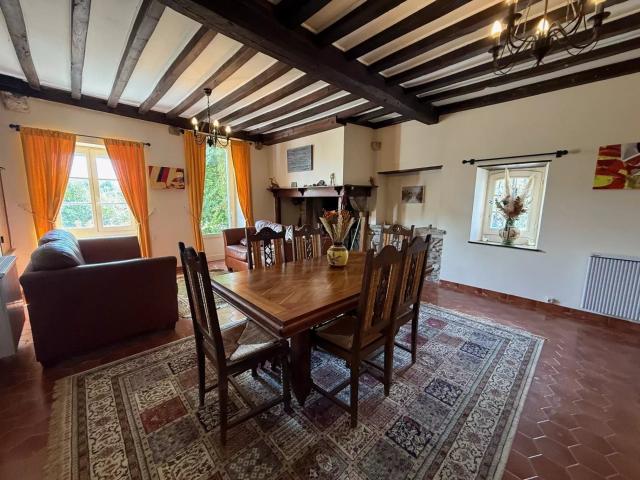 Belle maison de village avec gîte indépendant et 6500m² de p. 218m² Gestas