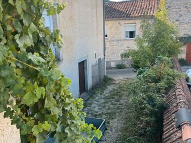 Belle maison de village de 140m2, entièrement rénovée avec soin en 2023
