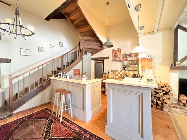 Belle Maison de Village du 14e siècle 173m² Castillonnès