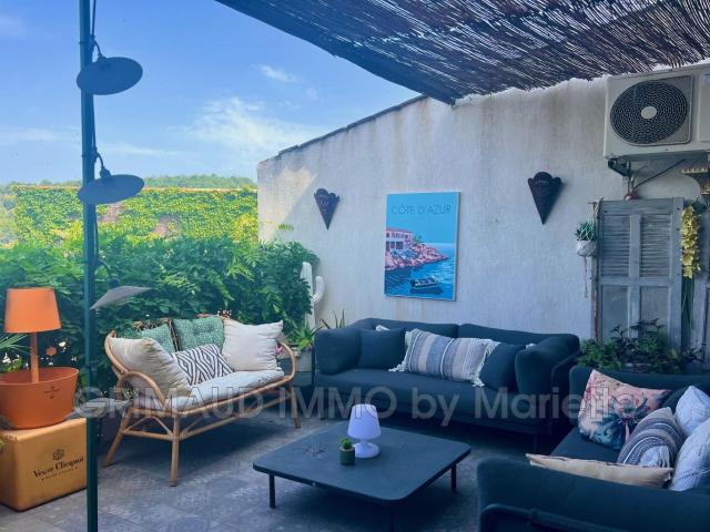 Belle maison de village renovée et avec jardinet 301m² La Garde Freinet