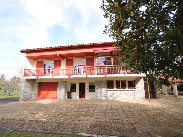 Belle maison de ville 221m² Laroque d'Olmes