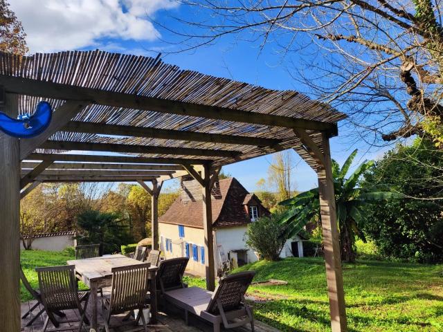 Belle maison du XIXe siècle proche du centre ville avec jard. 110m² Salies de Béarn