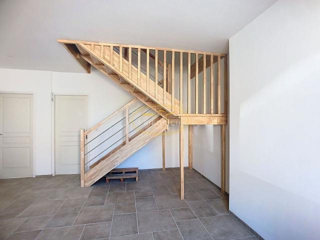 BELLE MAISON ENTIÈREMENT RÉNOVÉE SPADA