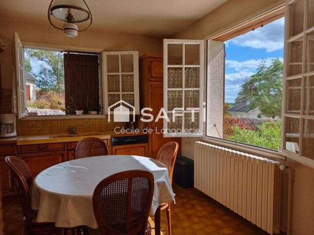BELLE MAISON ENTRETENUE AVEC VIE DE PLAIN PIED