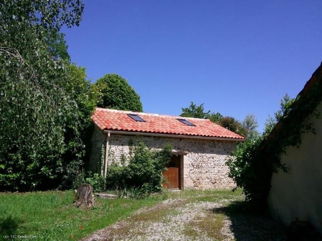 Belle Maison En Pierre Avec Une Grange et Studio 130m² Anché