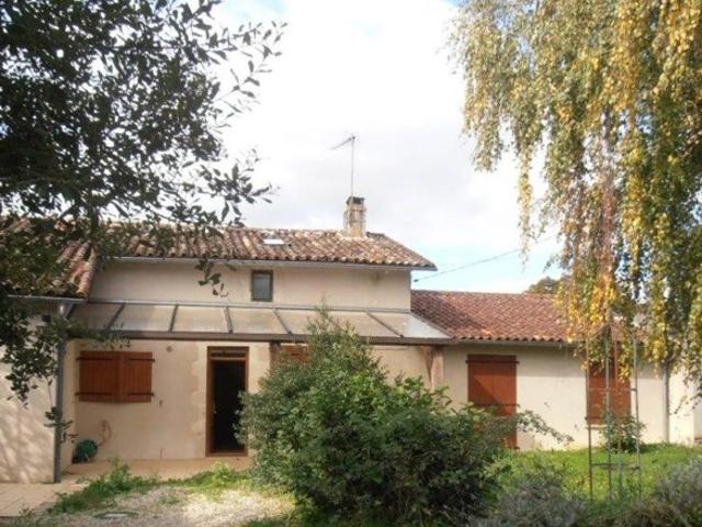 Belle Maison En Pierre Avec Une Grange et Studio