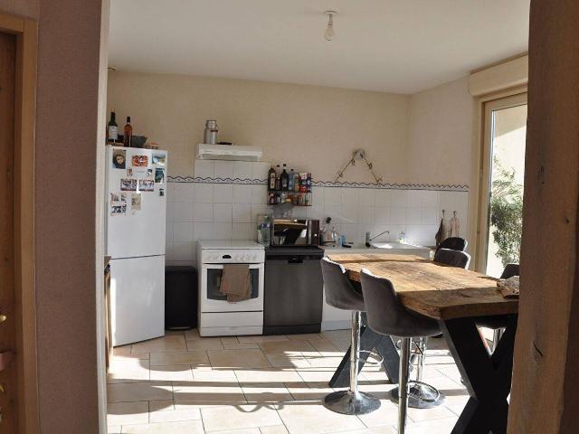 Belle maison en pierre à LARNAUD