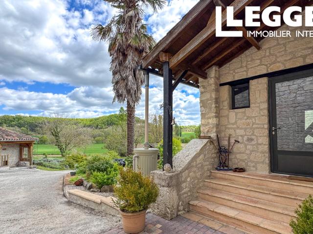 Belle maison en pierre rénovée dans un hameau, avec cuisine d’été, swim spa et jacuzzi – Lot, Sud Ouest France