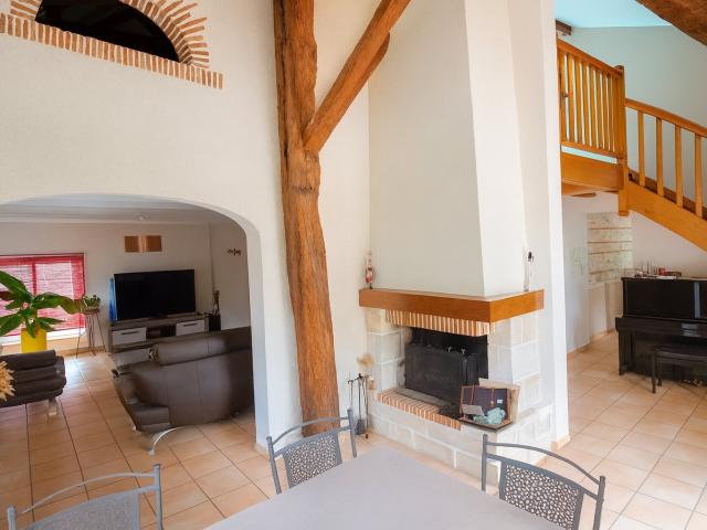 Belle maison en pierre T5 de 210 m2 210m² Le Passage
