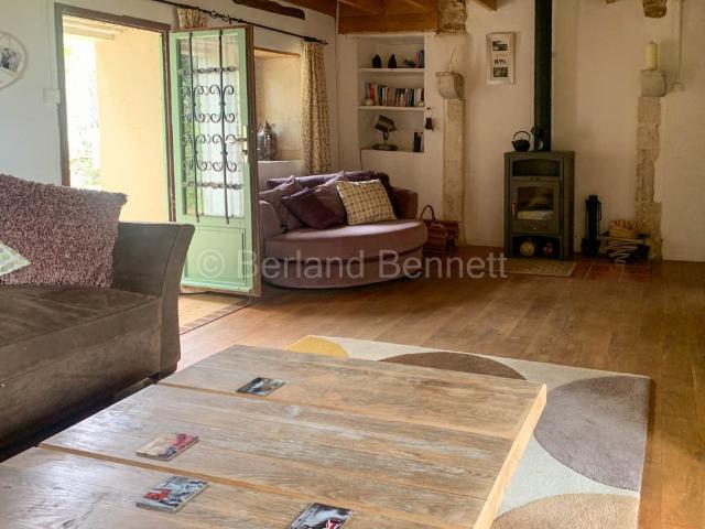 Belle maison en pierres avec jardin 160m² Sauzé Vaussais