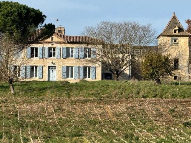 Belle maison en pierres, Dépendances –garage–3 ha 82
