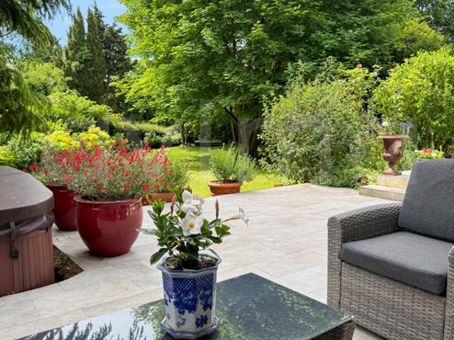 Belle maison familiale au calme dans un domaine recherché av