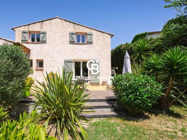 Belle Maison Familiale Avec Piscine — Vence 185m² Vence