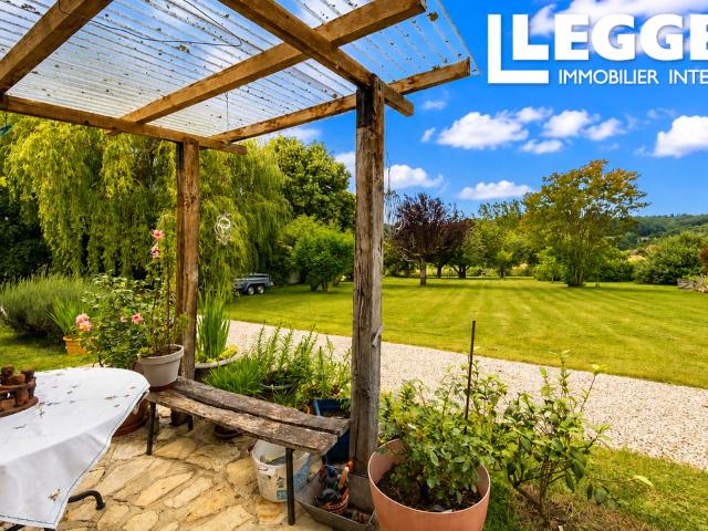Belle maison familiale avec vue panoramique, grand jardin et logement indépendant pour recevoir amis