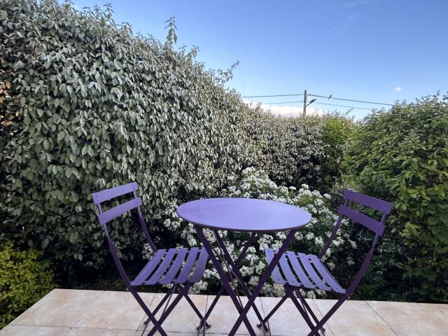 Belle maison familiale, confortable et impeccablement entretenue d'environ 140m2 sur sous sol total