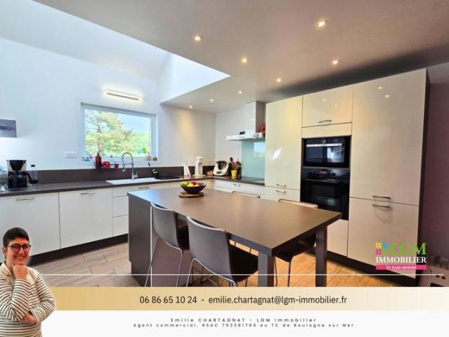 Volumes & verdure: maison familiale à Landrethun les Ardres